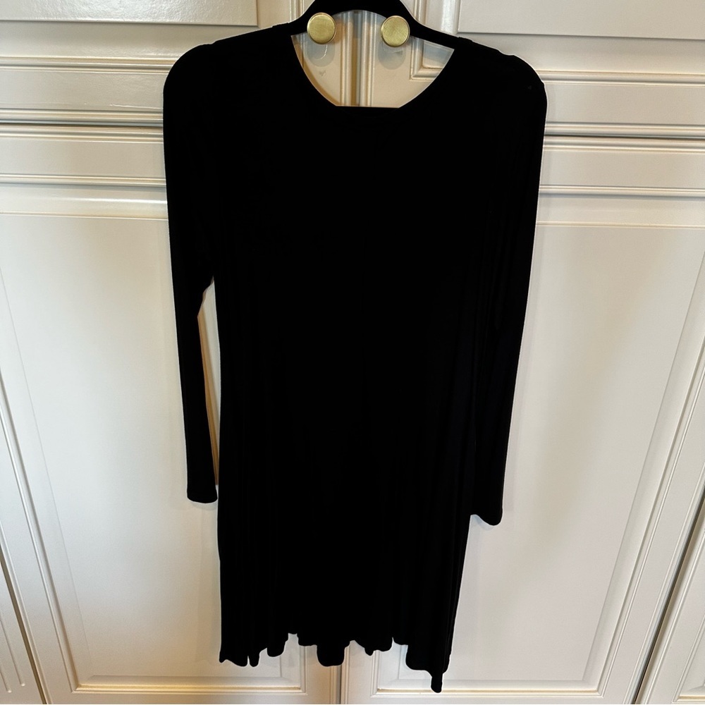 Boutique Women’s HiMone‎ Black Rayon Stretch Long Sleeved Swing Dress Scoop Neck
